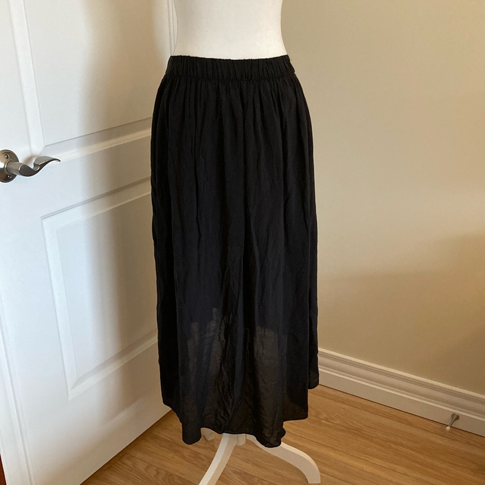 Aritzia Talula Women's Black Midi A-Line Skirt with Pleated High-Low Hem Size M - Picture 2 of 13